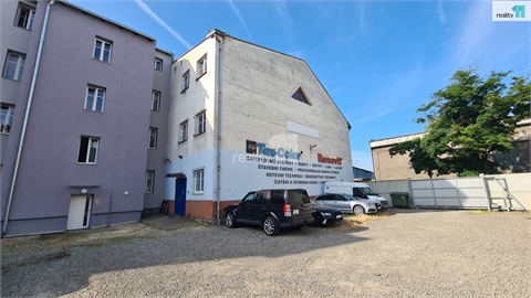 Prodej komerčního objektu, 810 m² 2