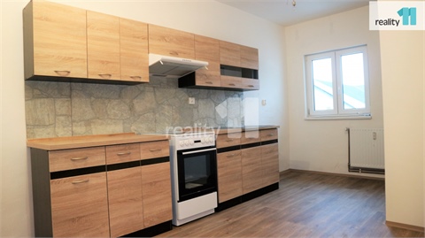 Prodej komerčního objektu, 810 m² 10