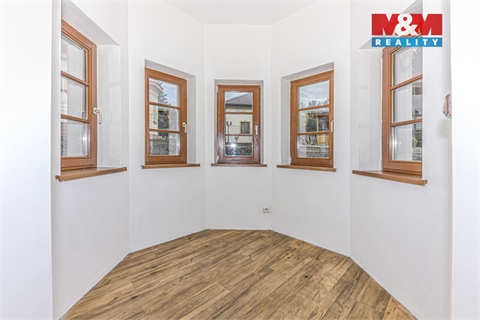 Prodej rodinného domu, 295 m² 8