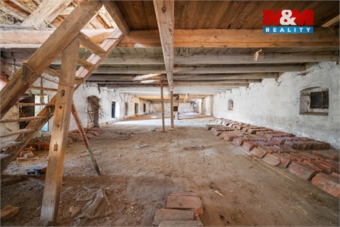 Prodej rodinného domu, 350 m² 10