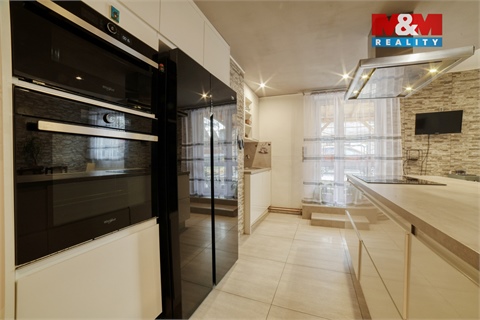 Prodej rodinného domu, 252 m² 28