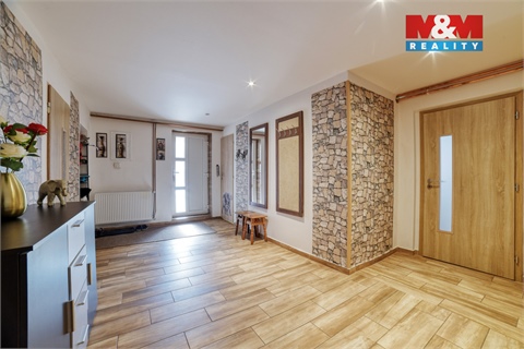 Prodej rodinného domu, 252 m² - 14