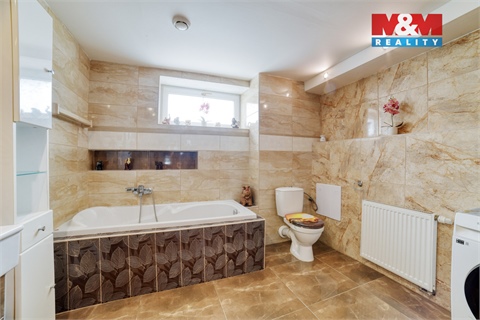 Prodej rodinného domu, 252 m² 4