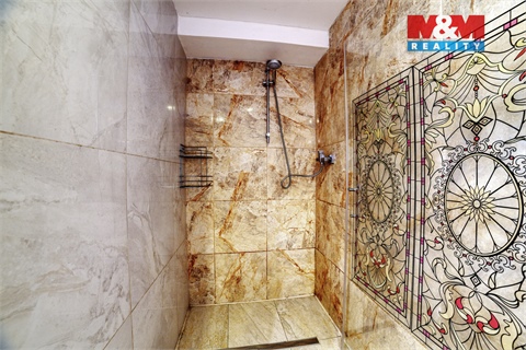 Prodej rodinného domu, 252 m² 6