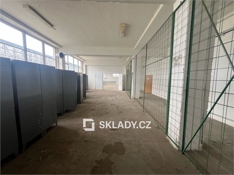 Pronájem skladu / haly, 500 m² 2