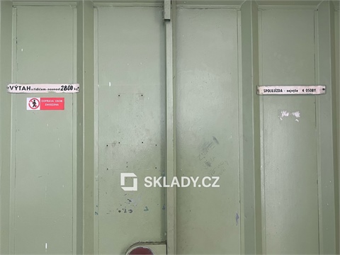 Pronájem skladu / haly, 500 m² - 2