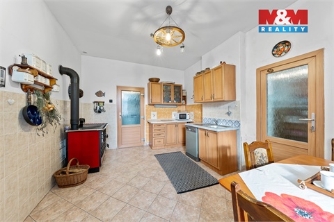 Prodej rodinného domu, 250 m² - 2