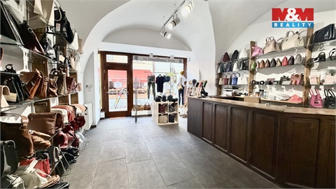 Pronájem obchodních prostor, 100 m² 2