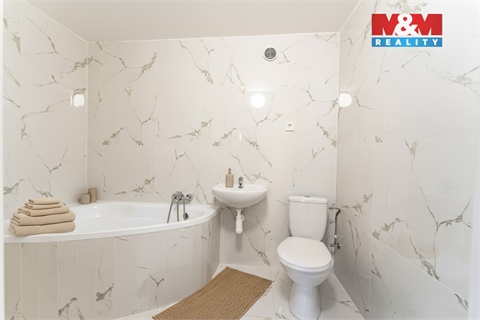 Prodej rodinného domu, 186 m² - 2