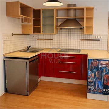 Prodej bytu 3kk, 83 m² - 2