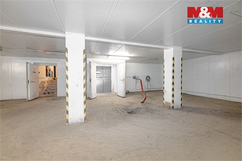 Prodej obchodních prostor, 658 m² - 2