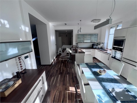 Prodej bytu 3kk, 86 m² - 0