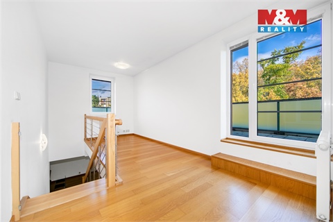 Pronájem bytu 4kk, 151 m² - 12