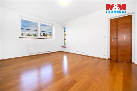 Pronájem bytu 4kk, 151 m² 10