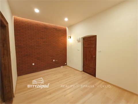 Pronájem bytu 2+1, 51 m² 2