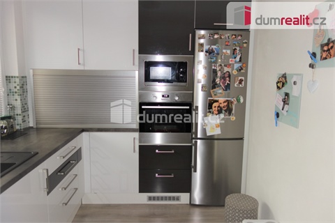 Pronájem bytu 3kk, 100 m² 0