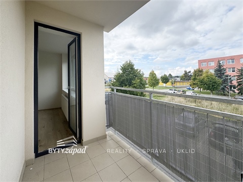 Pronájem bytu 2kk, 62 m² 8