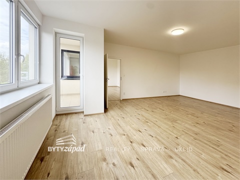 Pronájem bytu 2kk, 62 m² - 2