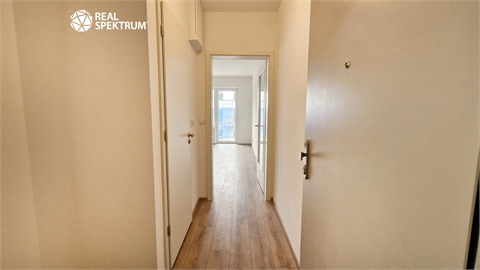 Pronájem bytu 1kk, 27 m² - 2