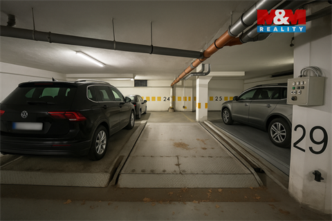 Pronájem parkovacího místa, 14 m² 2