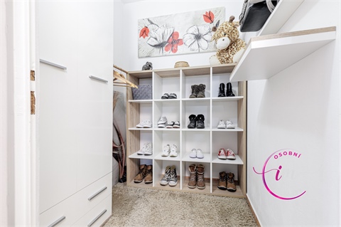 Prodej bytu 3+1, 70 m² - 10