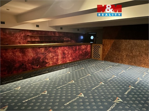 Pronájem komerčního objektu, 143 m² 0