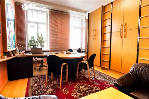 Prodej činžovního domu, 1 790 m² 12