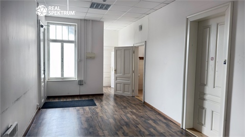 Prodej činžovního domu, 1 790 m² - 12