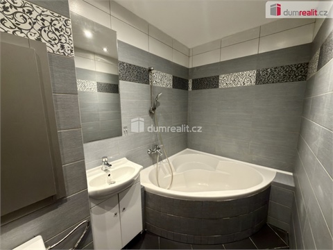 Pronájem bytu 3+1, 67 m² 2