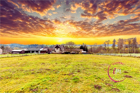 Prodej stavebního pozemku, 2 810 m² 2