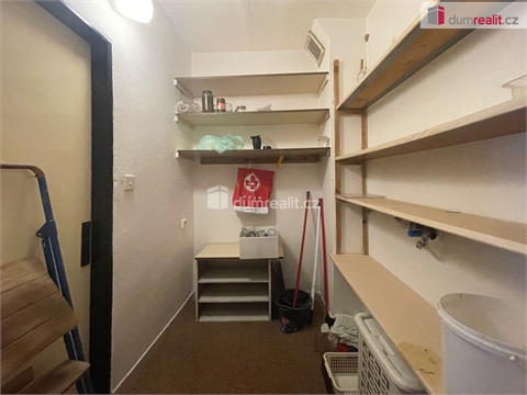 Pronájem bytu 4kk, 89 m² - 18