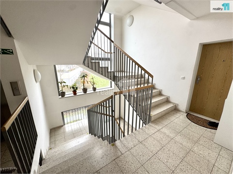 Pronájem bytu 2kk, 57 m² - 28