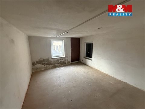 Prodej komerčního objektu, 750 m² 16
