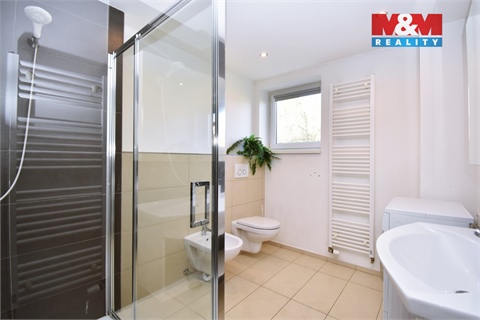 Prodej rodinného domu, 180 m² - 6