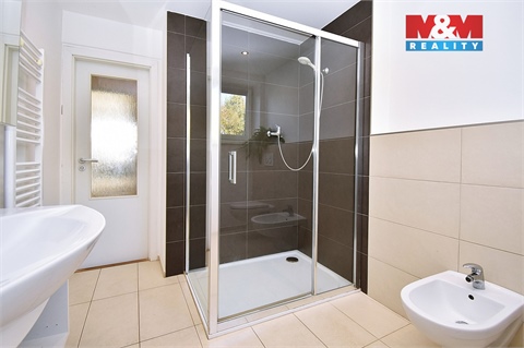 Prodej rodinného domu, 180 m² 8