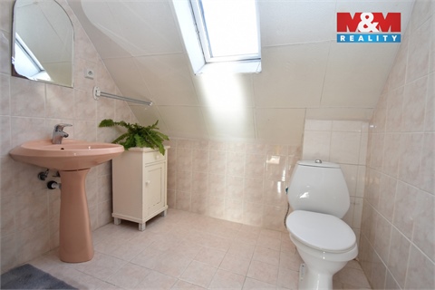 Prodej rodinného domu, 180 m² - 0