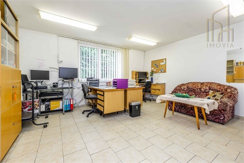 Prodej rodinného domu, 649 m² - 4