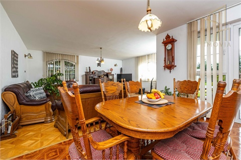 Prodej rodinného domu, 649 m² - 14