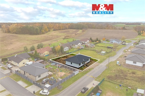 Prodej stavebního pozemku, 700 m² 0