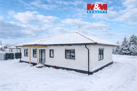 Prodej stavebního pozemku, 700 m² - 0