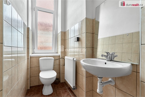 Prodej komerčního objektu, 980 m² 14