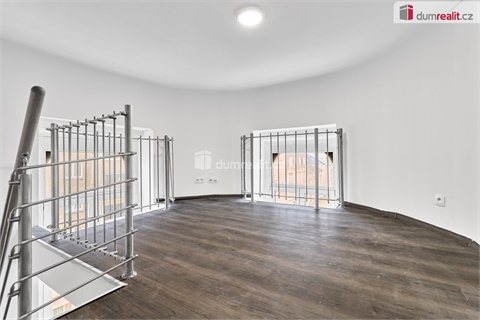 Prodej komerčního objektu, 980 m² 4