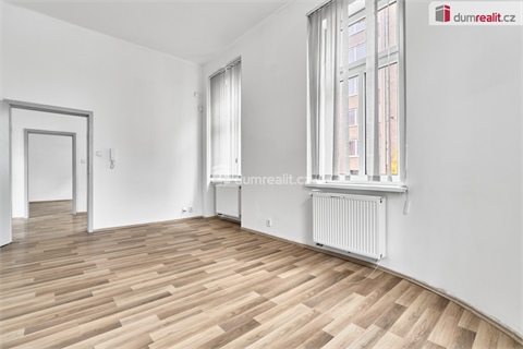 Prodej komerčního objektu, 980 m² - 18