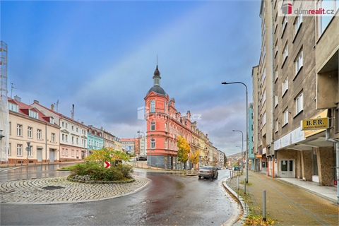 Prodej komerčního objektu, 980 m² 0