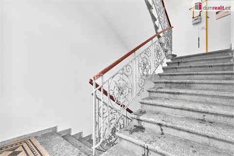 Prodej komerčního objektu, 980 m² 12