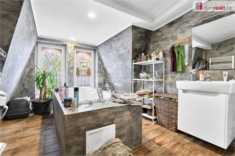 Prodej komerčního objektu, 980 m² - 0