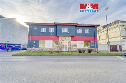 Pronájem obchodních prostor, 135 m² 0