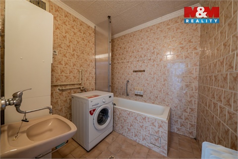 Prodej rodinného domu, 142 m² - 10