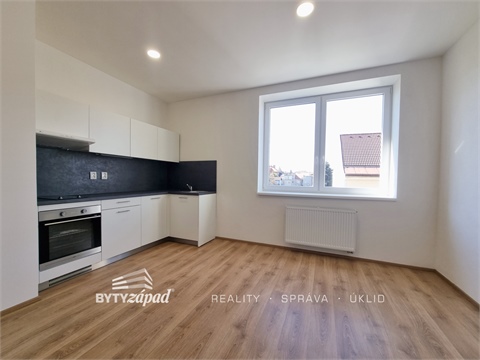 Pronájem bytu 1kk, 31 m² 2