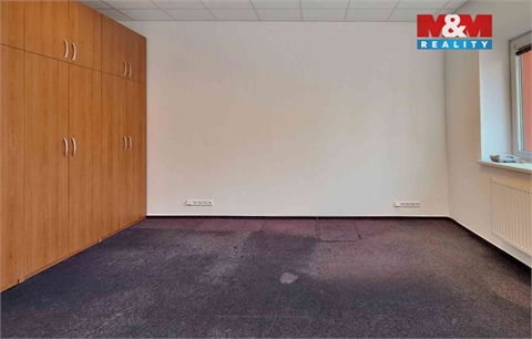Prodej kanceláře, 310 m² 8